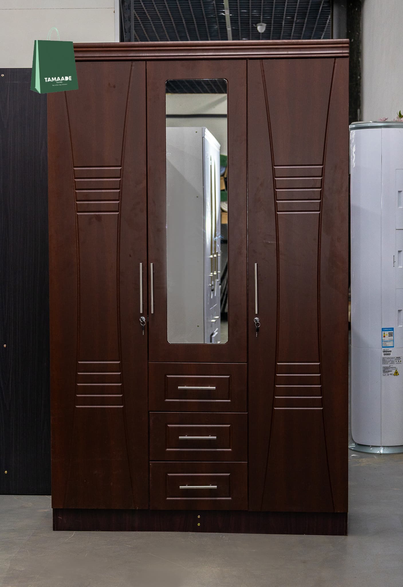WARDROBE 3 DOORS